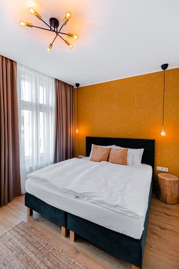 H11 Rooms Естерґом Екстер'єр фото