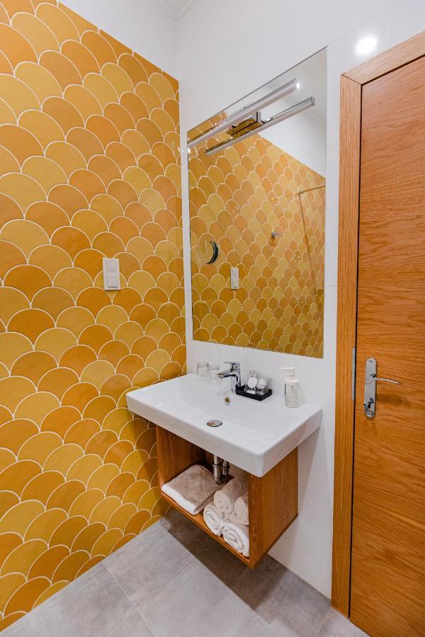 H11 Rooms Естерґом Екстер'єр фото