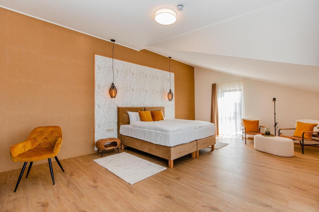 H11 Rooms Естерґом Екстер'єр фото
