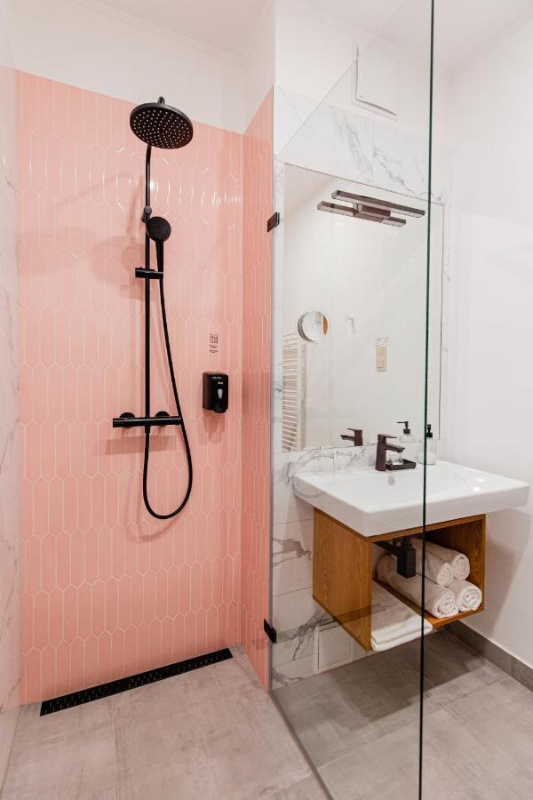 H11 Rooms Естерґом Екстер'єр фото