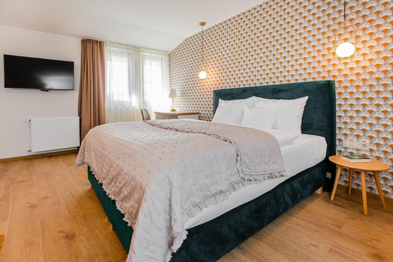 H11 Rooms Естерґом Екстер'єр фото